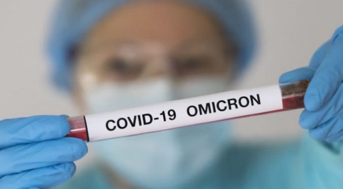 Лекар од итна помош предупредува на една опасност од омикрон: Ако се појават овие три симптоми, задолжително тестирајте се