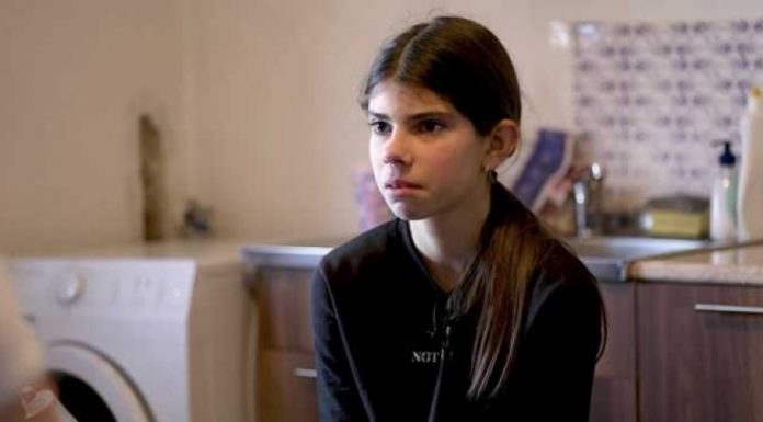 Малата Марија од Радовиш: Ми требаат патики, ме болат нозете, но не ѝ кажувам на мама да не тагува