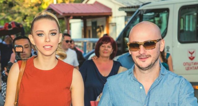 Сопругата на Андреј демантира: Лажна е веста дека „ДНК“ ја донела пиротехниката